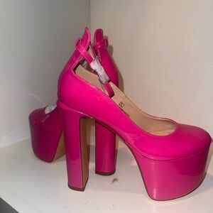 Vibrant Fuchsia Platform Heels